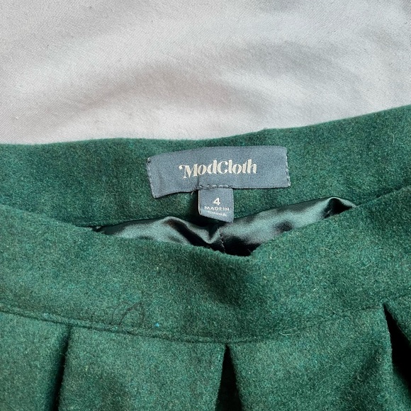 ModCloth Emerald Green Wool Skirt - Picture 3 of 11